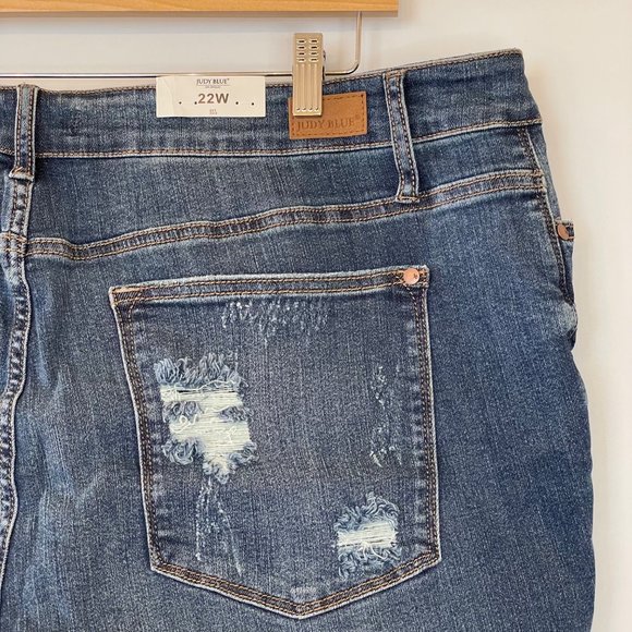 NWT Judy Blue Los Angeles Womens 22W Mid Rise Distressed Skinny Jeans JB88177 - Picture 8 of 16